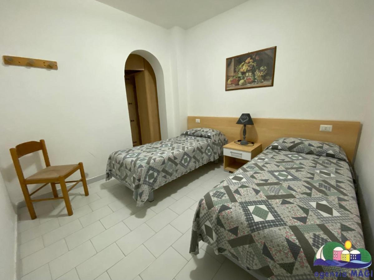 Magi - Appartamenti Maga Circe Ponza Exterior foto