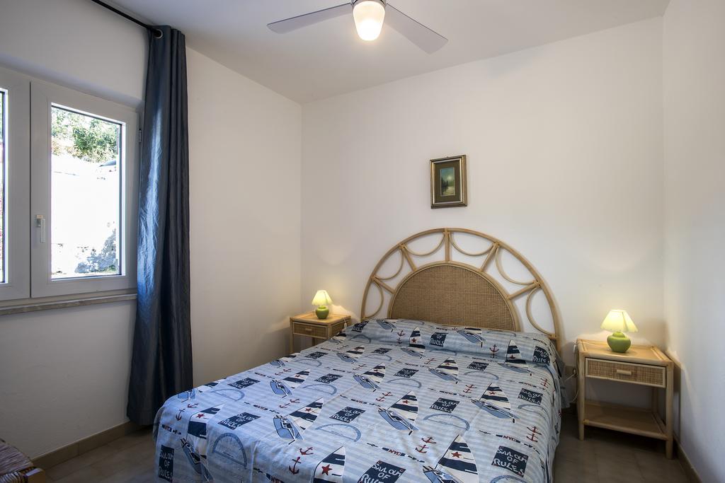 Magi - Appartamenti Maga Circe Ponza Exterior foto