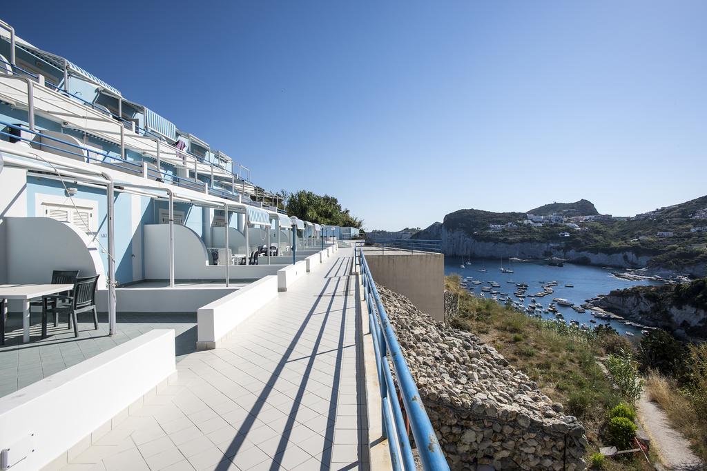Magi - Appartamenti Maga Circe Ponza Exterior foto