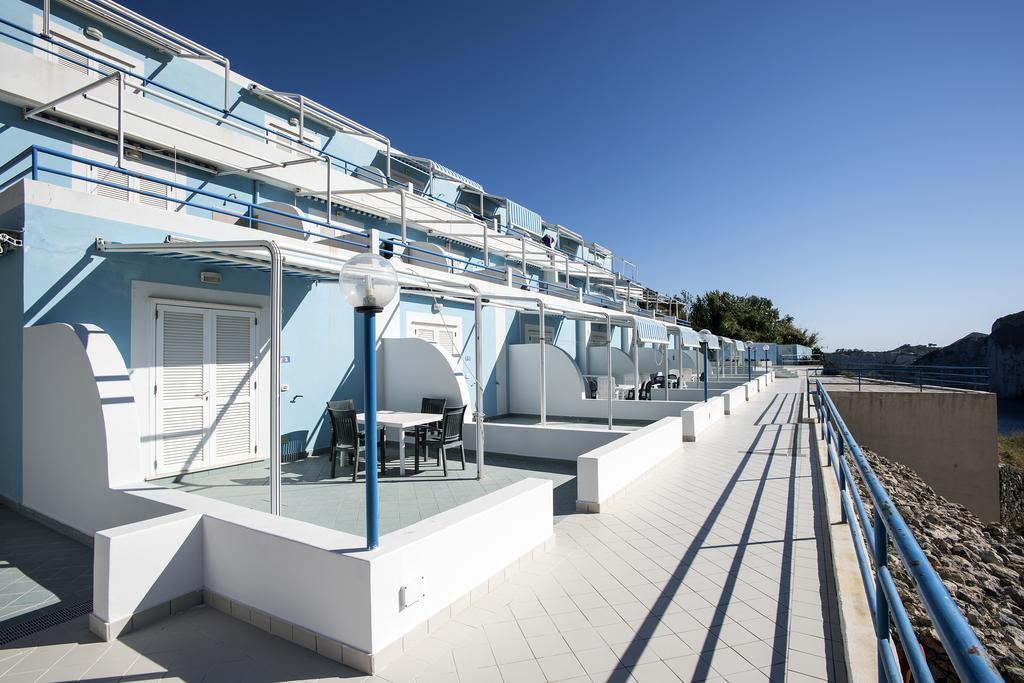 Magi - Appartamenti Maga Circe Ponza Exterior foto