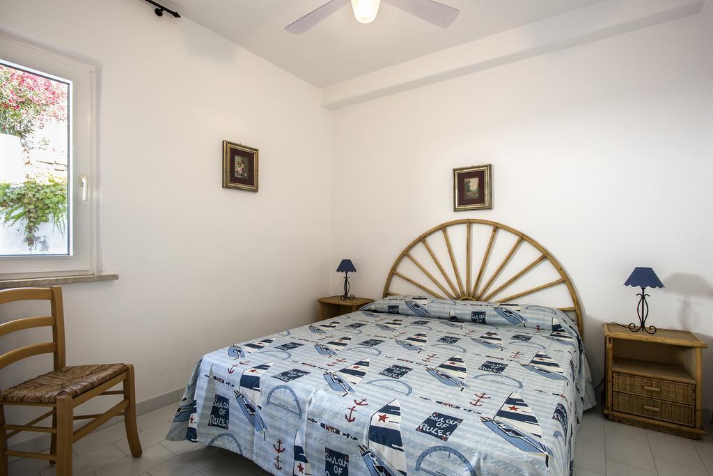 Magi - Appartamenti Maga Circe Ponza Exterior foto