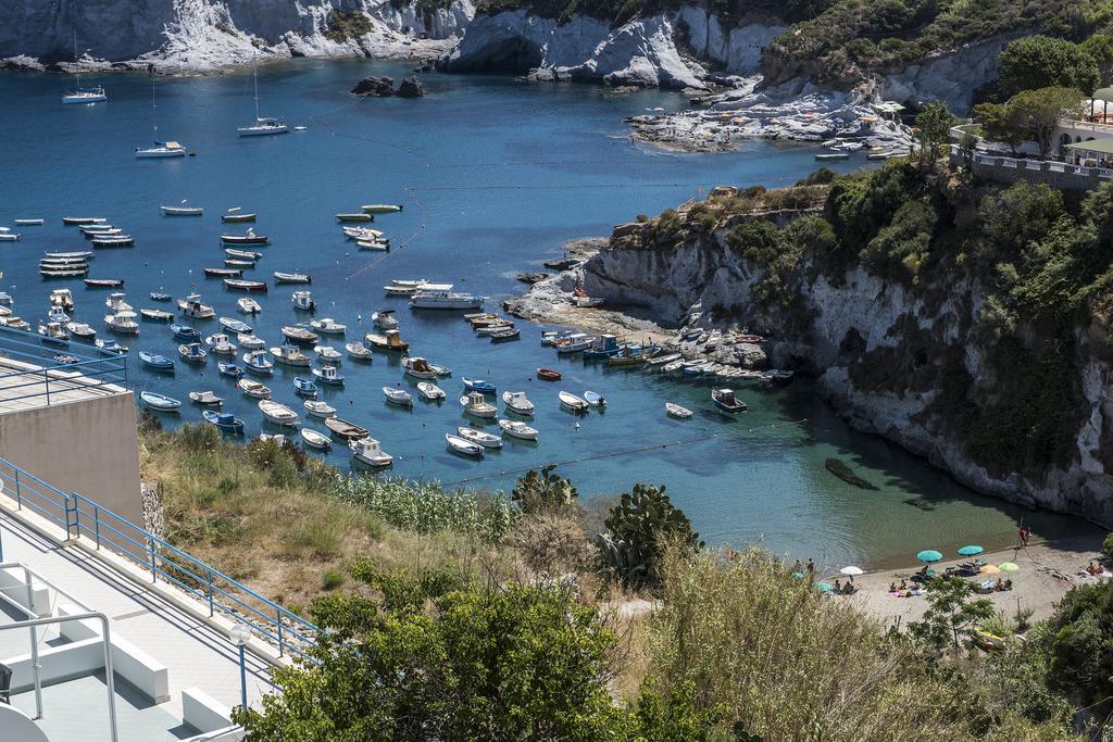 Magi - Appartamenti Maga Circe Ponza Exterior foto