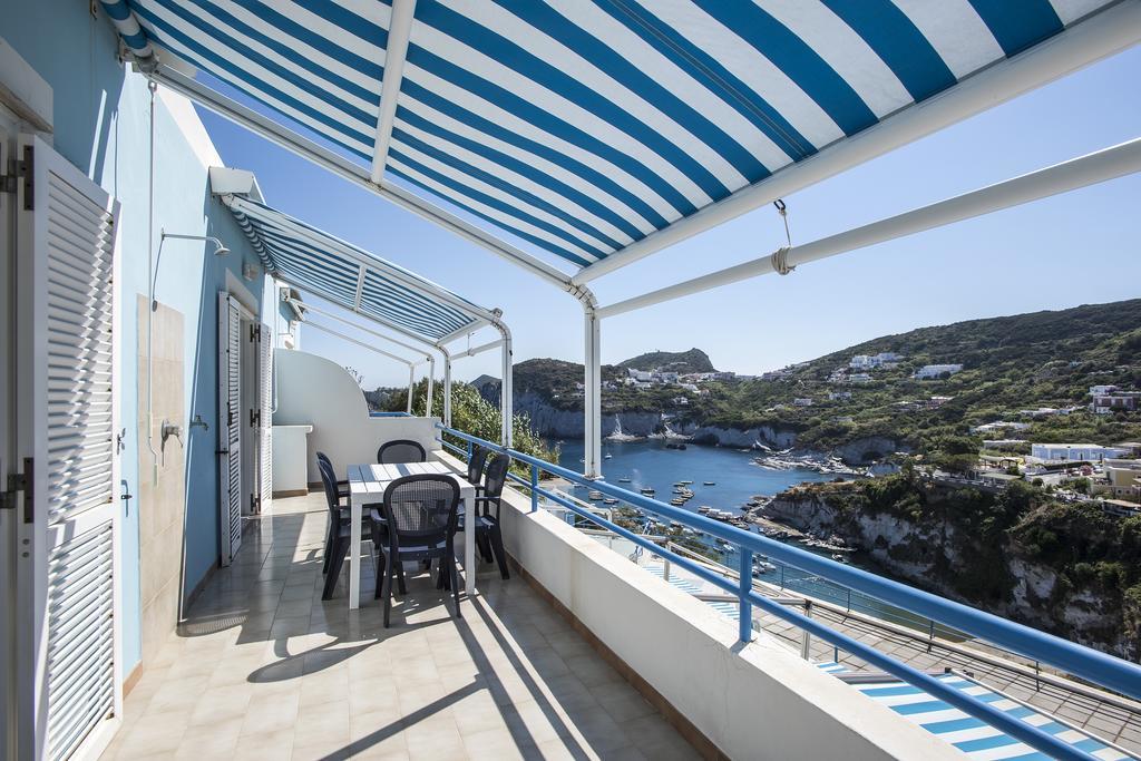 Magi - Appartamenti Maga Circe Ponza Exterior foto