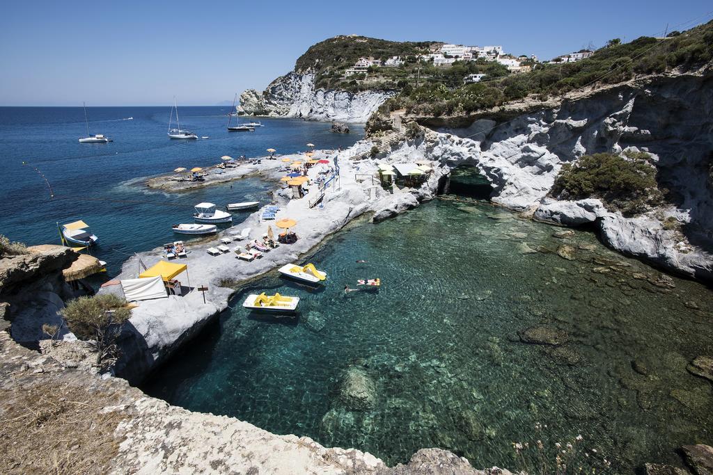 Magi - Appartamenti Maga Circe Ponza Exterior foto